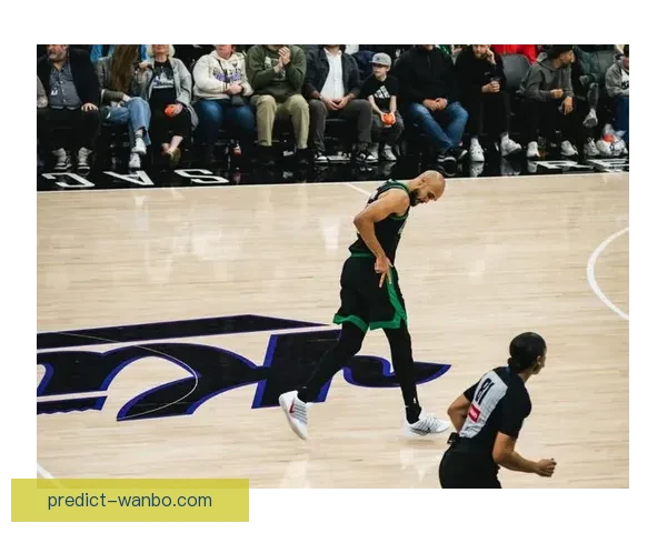 克莱4分钟轰下14分挑衅马刺替补席回应摆烂计划